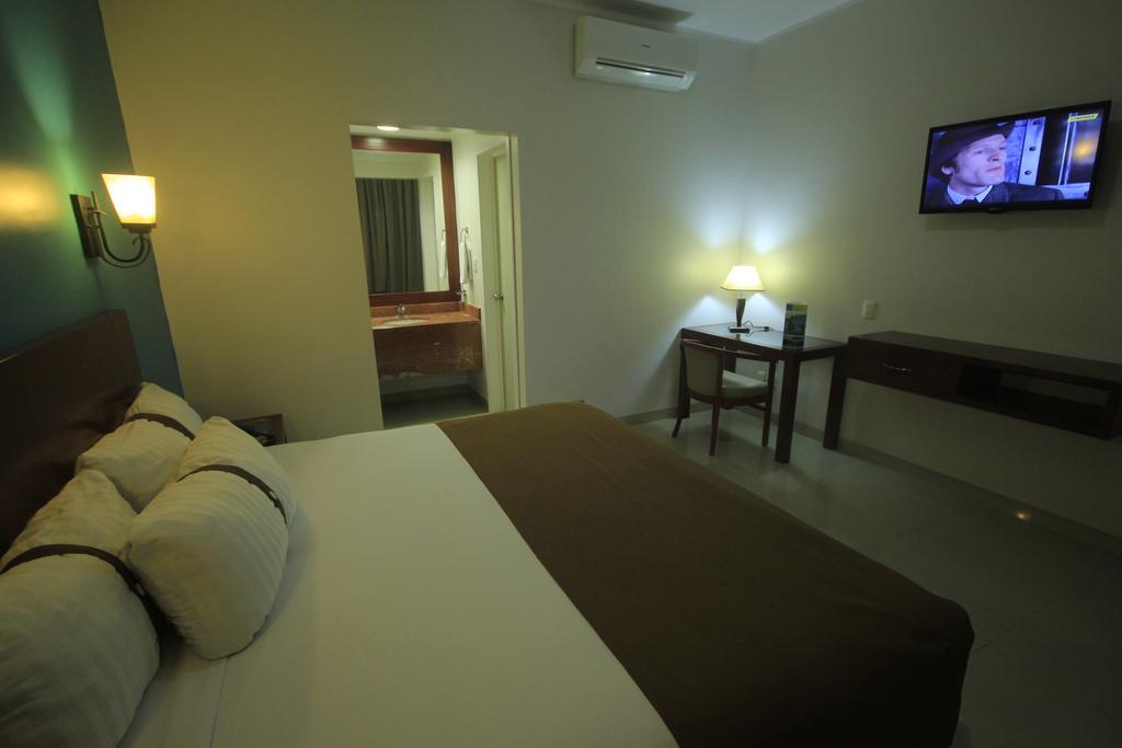 Hotel Casa Blanca Chetumal Kültér fotó